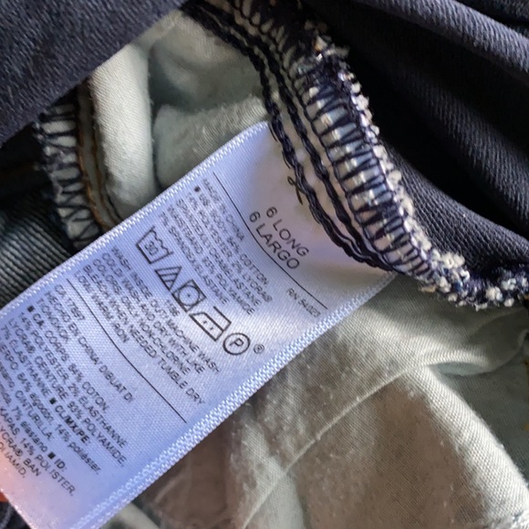 *Two* like new maternity jeans - Picture 7 of 8